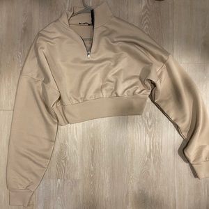 Never been worn boohoo crop top sweater